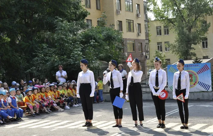 Отряд ЮИД Гимназии № 52 Светофор